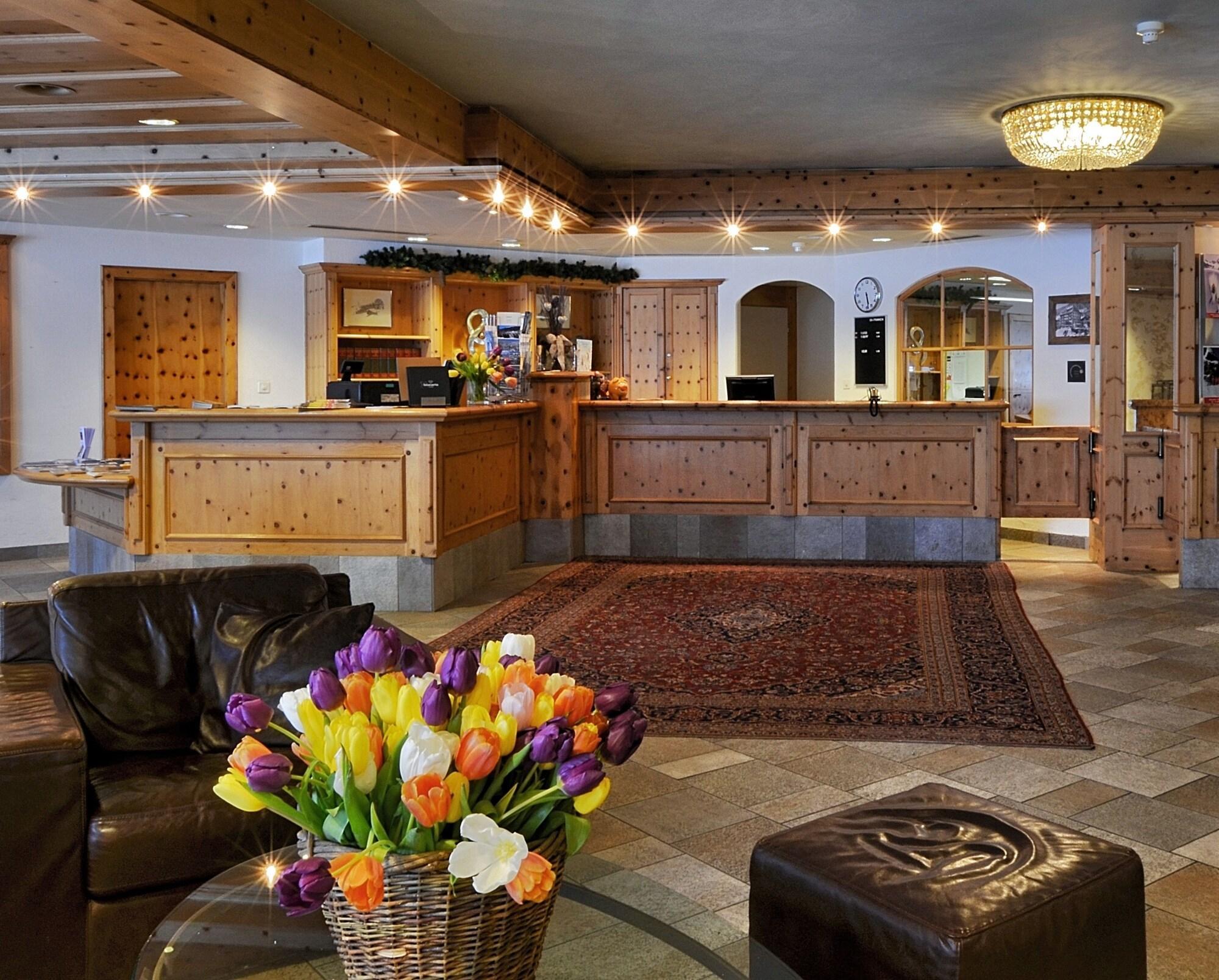Silvretta Parkhotel โคลสเตอร์ ภายนอก รูปภาพ