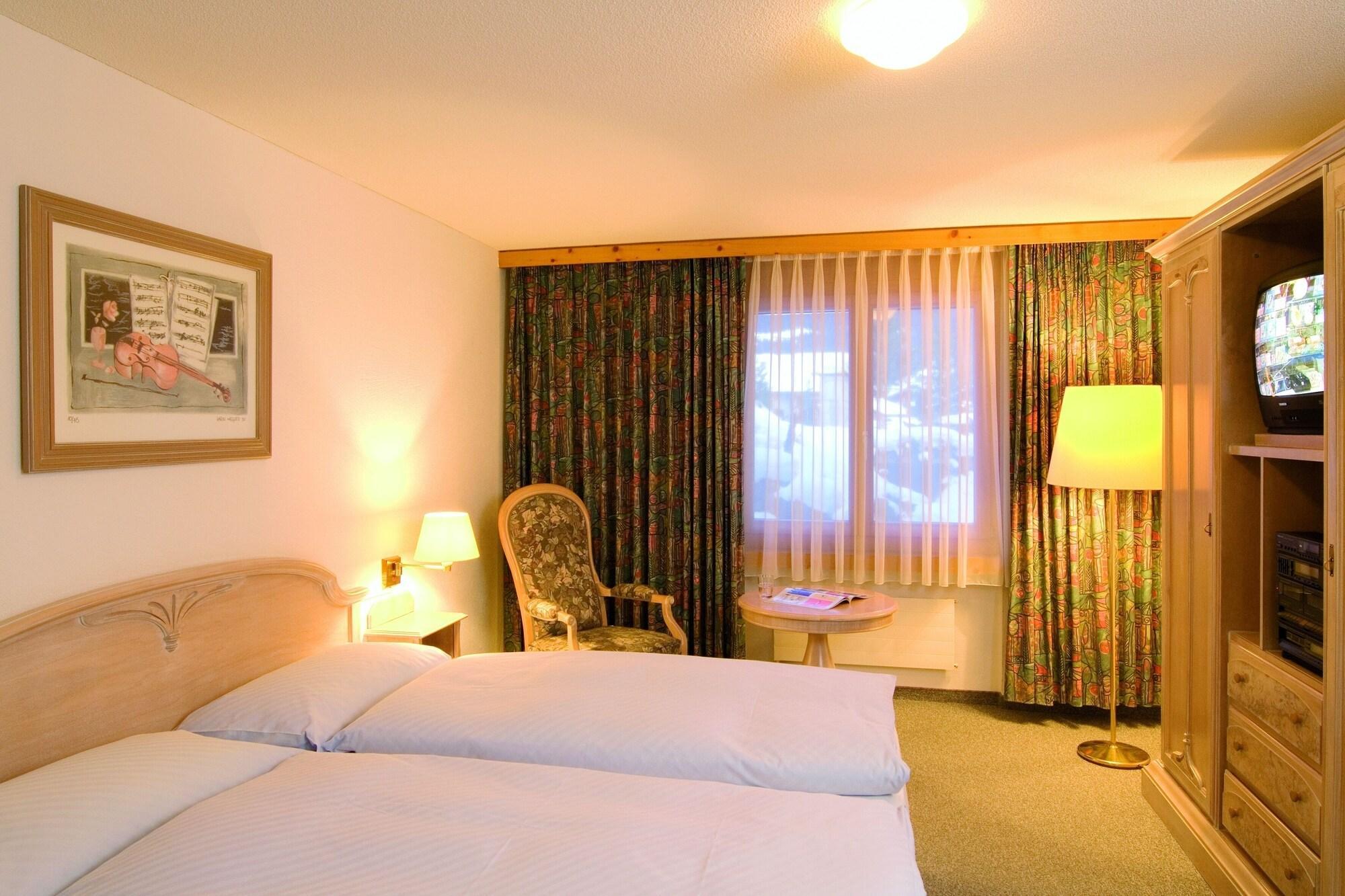Silvretta Parkhotel โคลสเตอร์ ภายนอก รูปภาพ